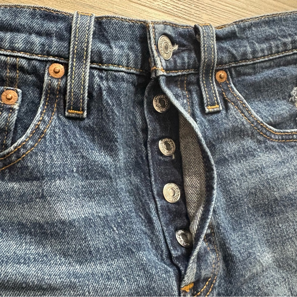 Levis 501 Womens High Rise Cut Off Jean Shorts Sz 26 Button Fly USA - Picture 8 of 12